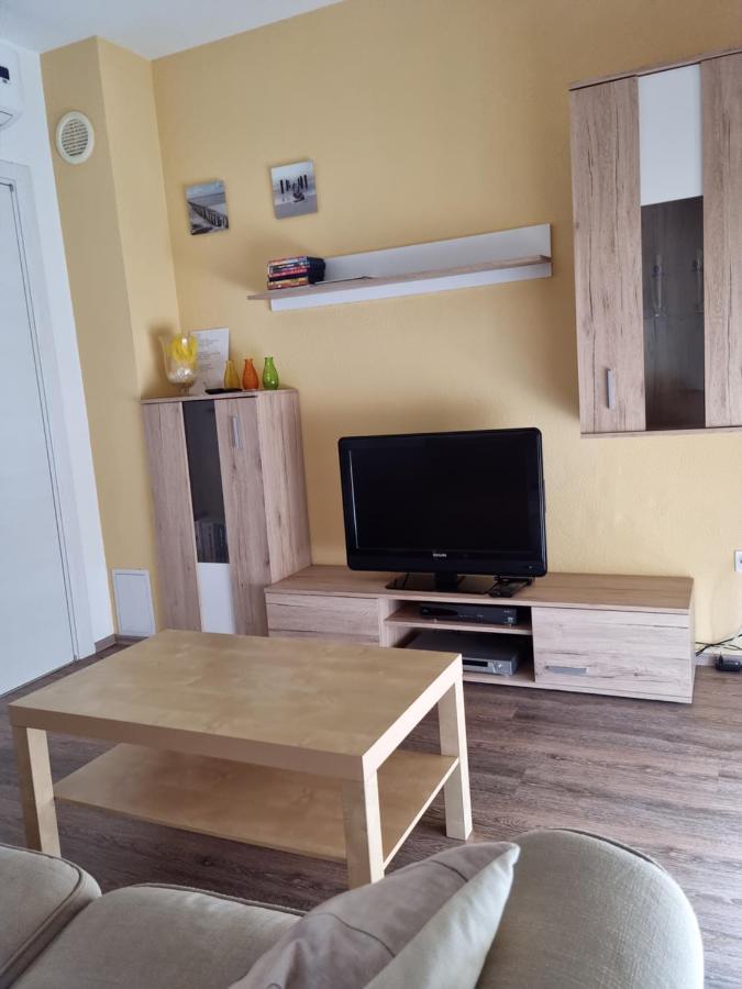 Appartments D&D Peroj Eksteriør billede