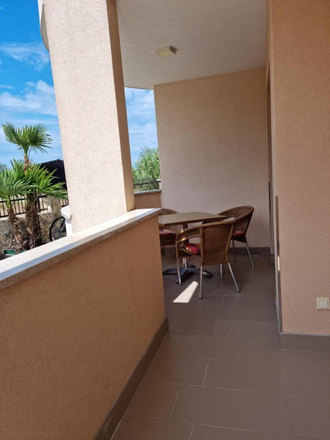 Appartments D&D Peroj Eksteriør billede