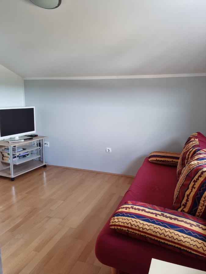 Appartments D&D Peroj Eksteriør billede