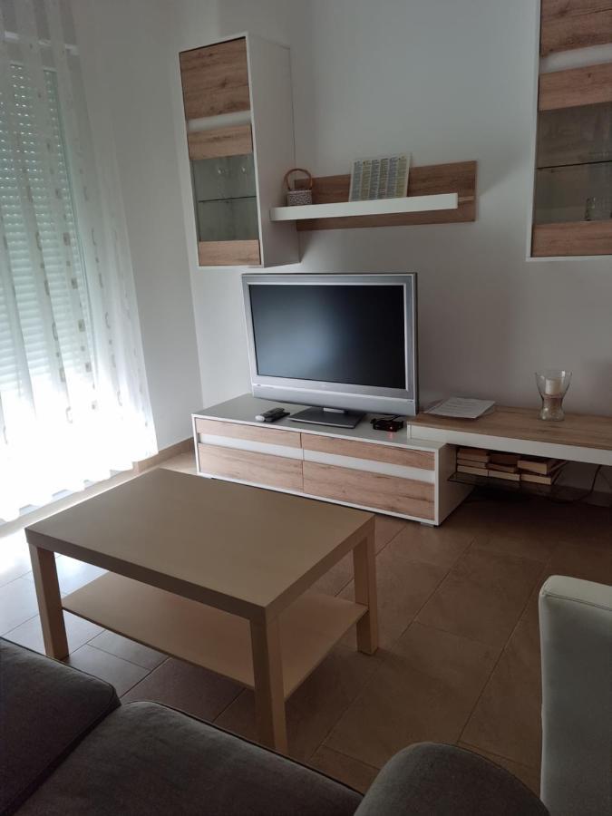 Appartments D&D Peroj Eksteriør billede